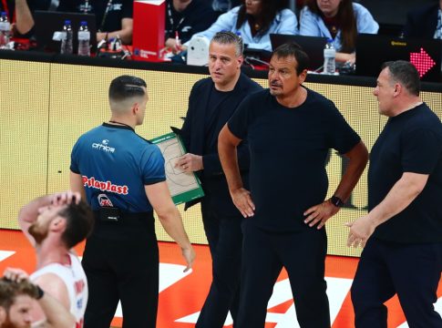 Ο συνεργάτης του Αταμάν ζήτησε συγγνώμη από τους διαιτητές του Game 3 (pic)