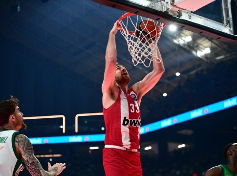«Bartzokas Ball» στην επίθεση του Ολυμπιακού για το κάρφωμα από τον Μιλουτίνοφ (vid)