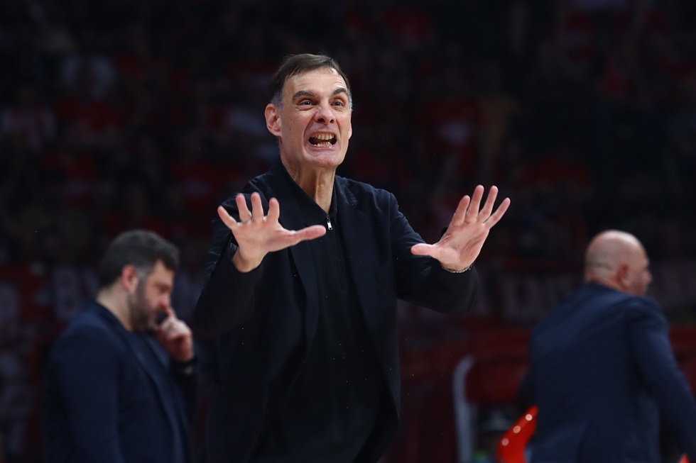 Τα παράπονα του Μπαρτζώκα προς τον Βεζένκοφ (vid)