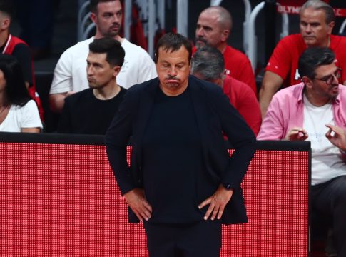 Άταμαν: «Χτύπησε με μπουνιά στα αποδυτήρια ο Τζόουνς τον Ναν» (vid)