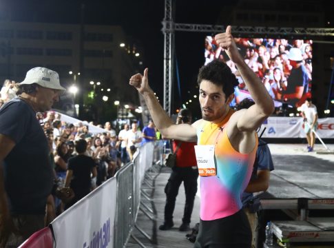 Πρωτιά Τεντόγλου με ρεκόρ αγώνα στον Πειραιά (vids)