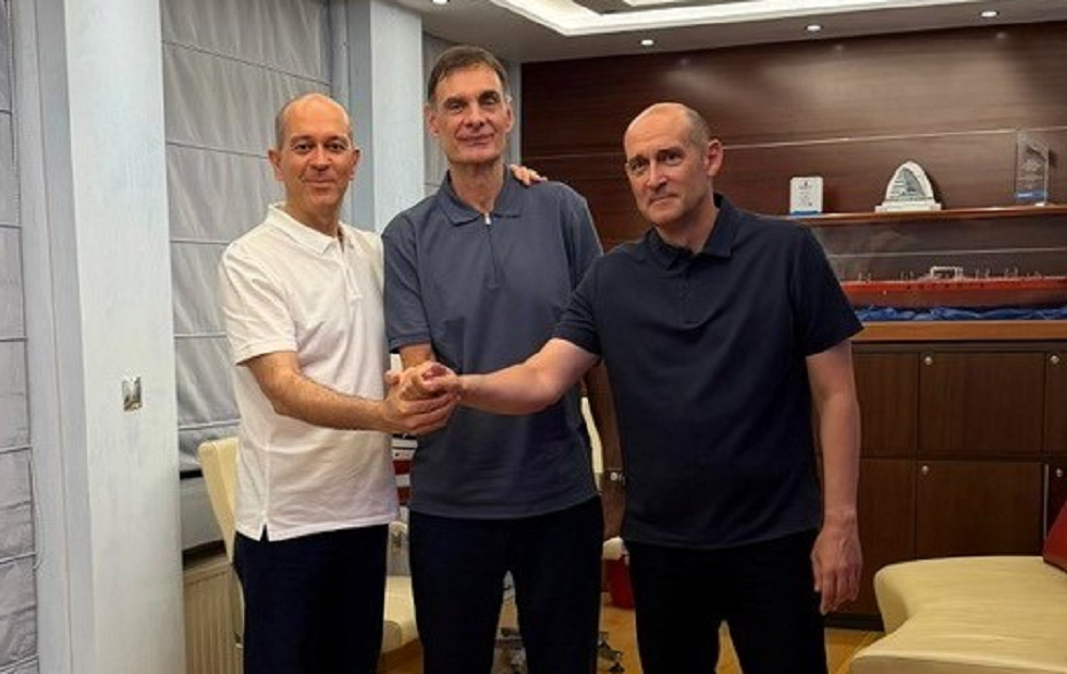Αγγελόπουλοι για ανανέωση Μπαρτζώκα: «Βρισκόμαστε σε μία από τις πιο φωτεινές σελίδες του Ολυμπιακού»