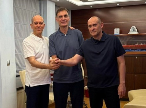 Μπαρτζώκας για πάντα στο λιμάνι (pic)