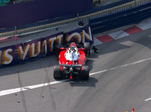 Ανω-κάτω στο Μονακό με τη Ferrari: Τράκαρε ο Λεκλέρ και σηκώθηκε κόκκινη σημαία