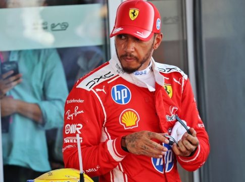 Χάμιλτον: «Ευχαριστώ τη Ferrari που με πίστεψε και όσους με σήκωναν όταν έπεφτα» (vid)