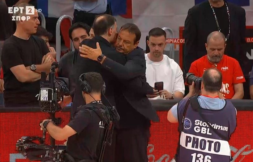 Η αγκαλιά Μπαρτζώκα – Αταμάν πριν το Game 3 (vid)