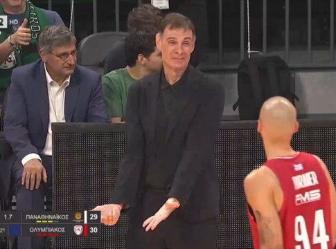Παναθηναϊκός – Ολυμπιακός: Τρίποντο ο Τολιόπουλος, παράπονα ο Μπαρτζώκας σε Φουρνιέ (vid)