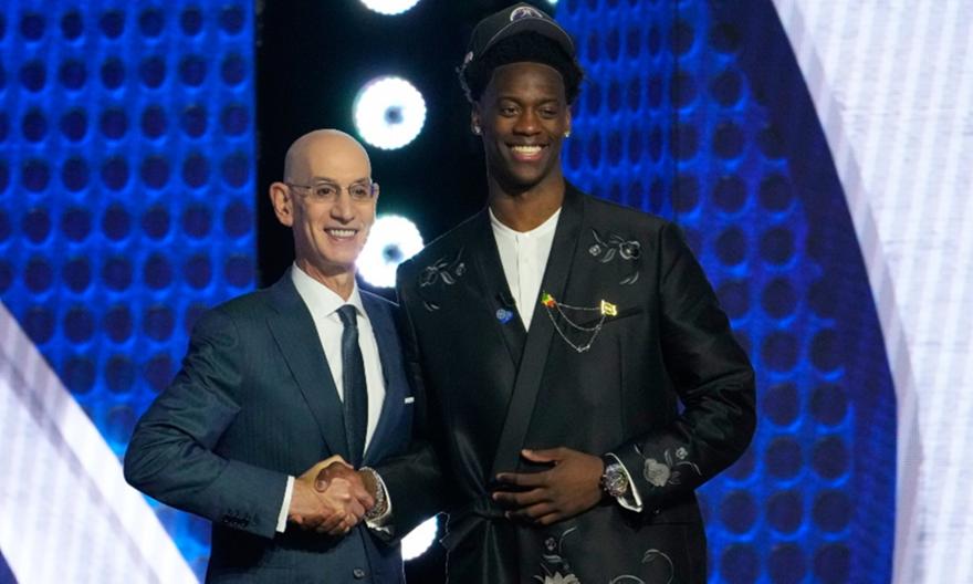 Οι Γουίζαρντς επέλεξαν στο Νο.1 του Draft τον Ντιμπάντσα (vids)