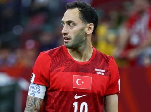 Τσαλχάνογλου: «Μερικές φορές είναι καλό να δέχεσαι ένα χαστούκι στο πρόσωπο για να ξανασηκωθείς»