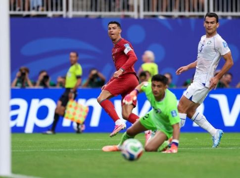 «Χτύπησε» ξανά ο Ρονάλντο για το 3-0 και έγινε ο πρώτος σκόρερ της Πορτογαλίας σε Μουντιάλ (vids)