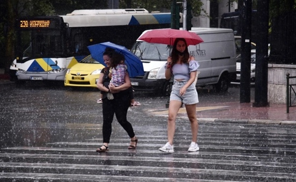 Κακοκαιρία εξπρές βάζει φρένο στο καλοκαίρι: Πού θα έχουμε χαλάζι και καταιγίδες – Τι θα γίνει στην Αττική