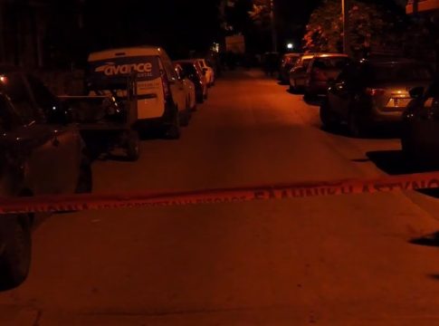 Πώς έγινε η δολοφονία του 17χρονου στην Καλλιθέα – Έρευνες στα σπίτια των συλληφθέντων