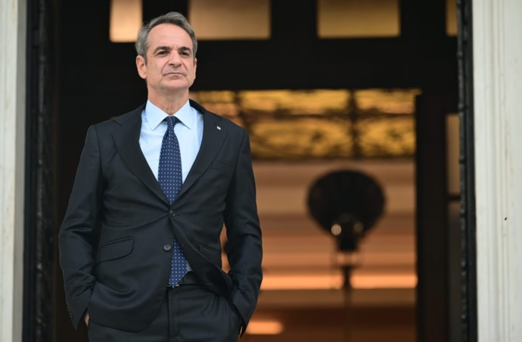 Τρία «γαλάζια» σενάρια για την πρώτη κάλπη: Οι πιέσεις στο ΠΑΣΟΚ, το φλερτ με Λατινοπούλου, ο «ρυθμιστής» Σαμαράς στη μετά Μητσοτάκη εποχή