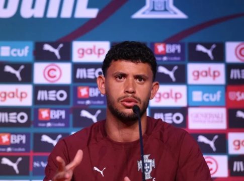 Νούνιες: «Ελπίζω να είναι έτοιμος ο Ντίας για την πρεμιέρα»
