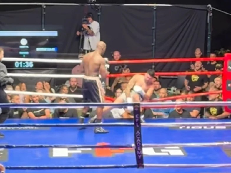 Fight for Glory 4: Άγριο νοκ άουτ σε αγώνα πυγμαχίας στο Γαλάτσι