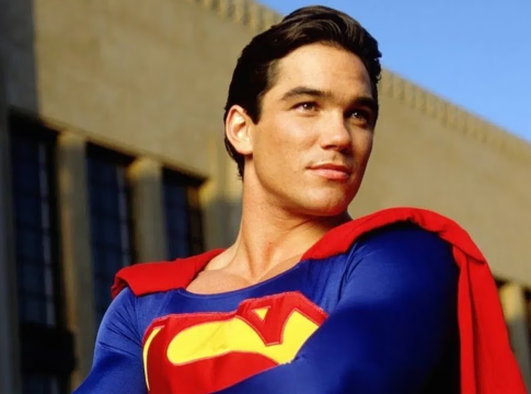 Ο τηλεοπτικός Superman δεν «γερνάει» ωραία – Ξανά έξαλλο το διαδίκτυο με τον Ντιν Κέιν