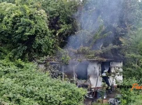 Τραγωδία στην Κόνιτσα: Τέσσερα αδέλφια νεκρά από φωτιά σε κοντέινερ