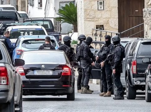 Κρήτη: 13 όπλα χρησιμοποιήθηκαν στο μακελειό στα Βορίζια – Εντοπίστηκαν 124 κάλυκες – Τι έδειξε η βαλλιστική της ΕΛ.ΑΣ.