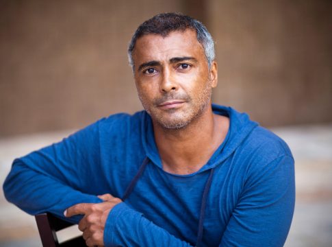 Έξαλλος ο Ρομάριο με τον Αντσελότι, μετά τον αποκλεισμό από το Μουντιάλ: «Θα τον πήγαινα στα δικαστήρια»