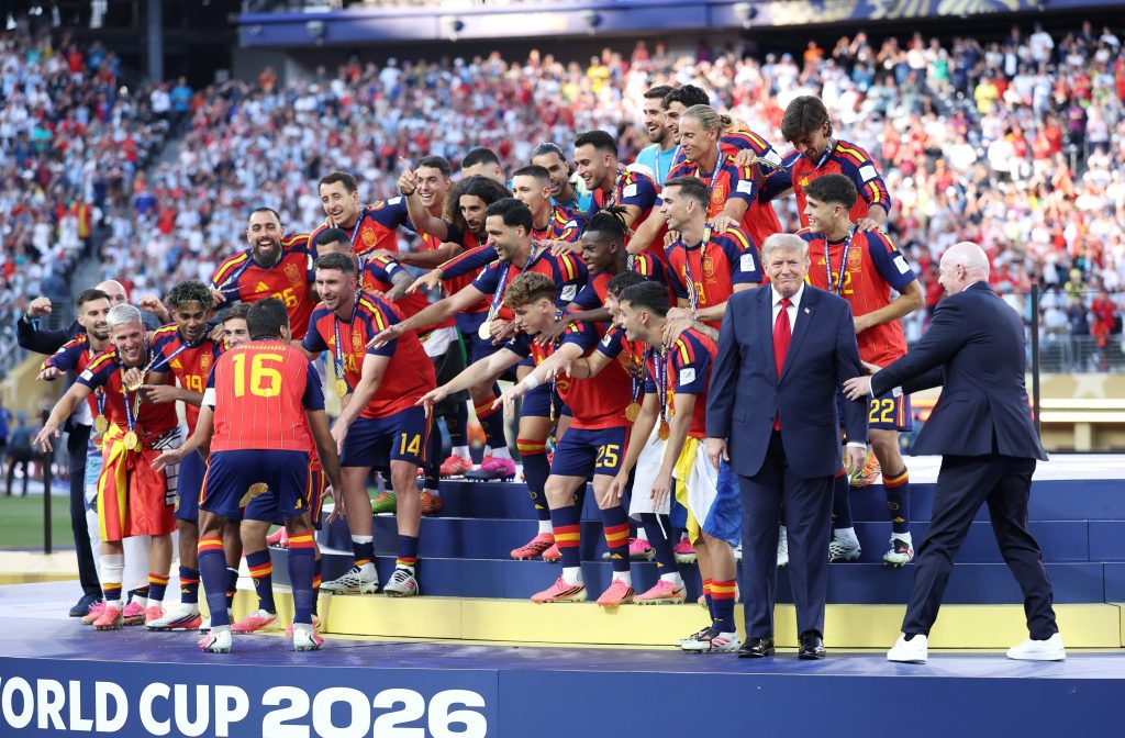 Το «you’re a champ» του Τραμπ, το «photobomb» και η στιγμή με Μέσι και Ρομέρο