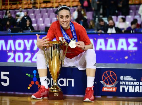 Τέλος εποχής: Αποσύρθηκε η Νικολοπούλου (pics)