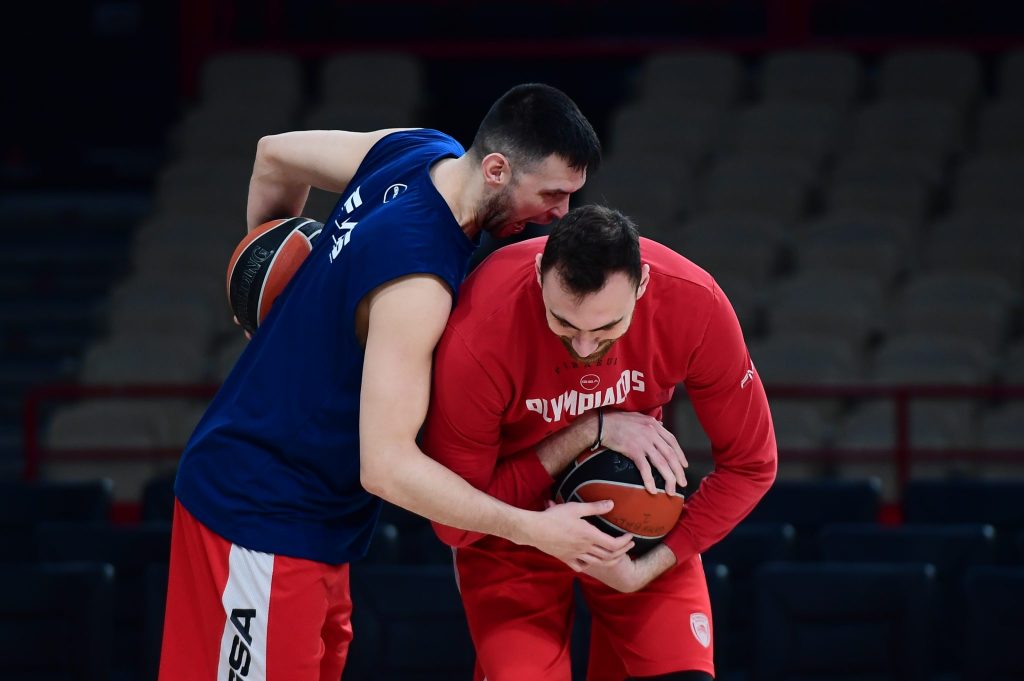 Aκόμα και στις διακοπές… αχώριστοι Παπανικολάου και Μιλουτίνοφ: «Αδερφός μου» (pic)