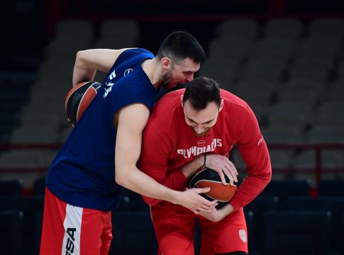 Aκόμα και στις διακοπές… αχώριστοι Παπανικολάου και Μιλουτίνοφ: «Αδερφός μου» (pic)