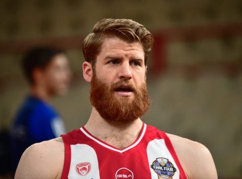 Πόσα ζητάει ο Ολυμπιακός για να παραχωρήσει τον Τόμας Γουόκαπ