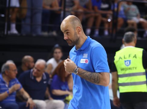 Έξαλλος ο Σπανούλης μετά το νέο κάζο της Εθνικής: «Πρέπει ο καθένας να σκεφτεί τι πρεσβεύουμε, σε ποια ομάδα παίζουμε» (vid)