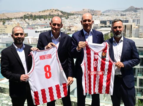Ποια ήταν η ερώτηση που έκανε ο Μοντέρο πριν υπογράψει στον Ολυμπιακό