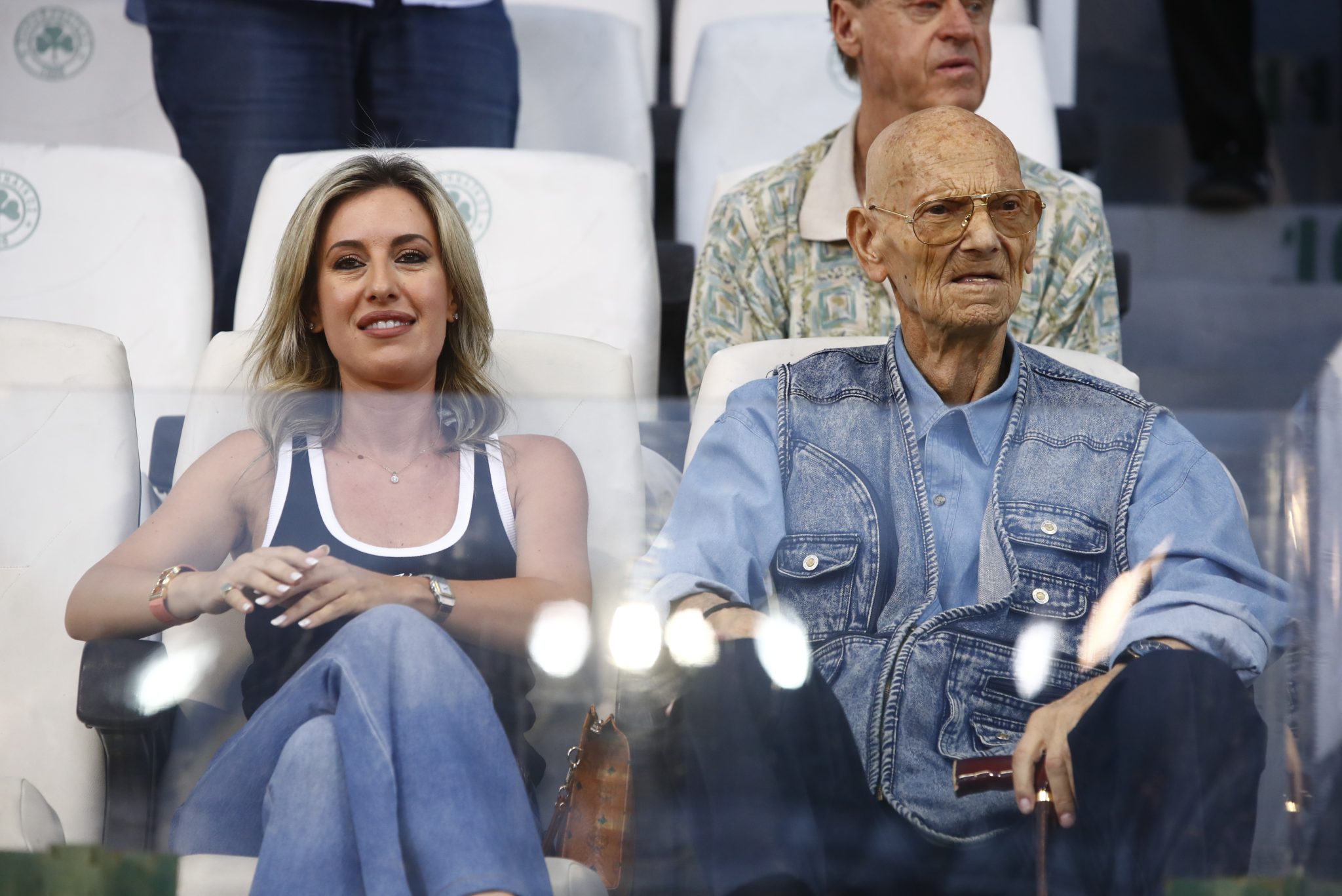 Ο Αντώνης Αντωνιάδης στην εξέδρα της Λεωφόρου (pic)