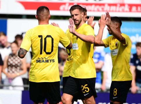 Προηγείται με 2-0 στο ημίχρονο η ΑΕΚ με γκολ των Βάργκα και Ζουμπκόφ (vids)