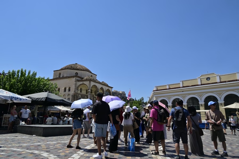 Καιρός: Ζέστη και υψηλές θερμοκρασίες σήμερα στην επικράτεια – Καταιγίδες στα βόρεια ορεινά