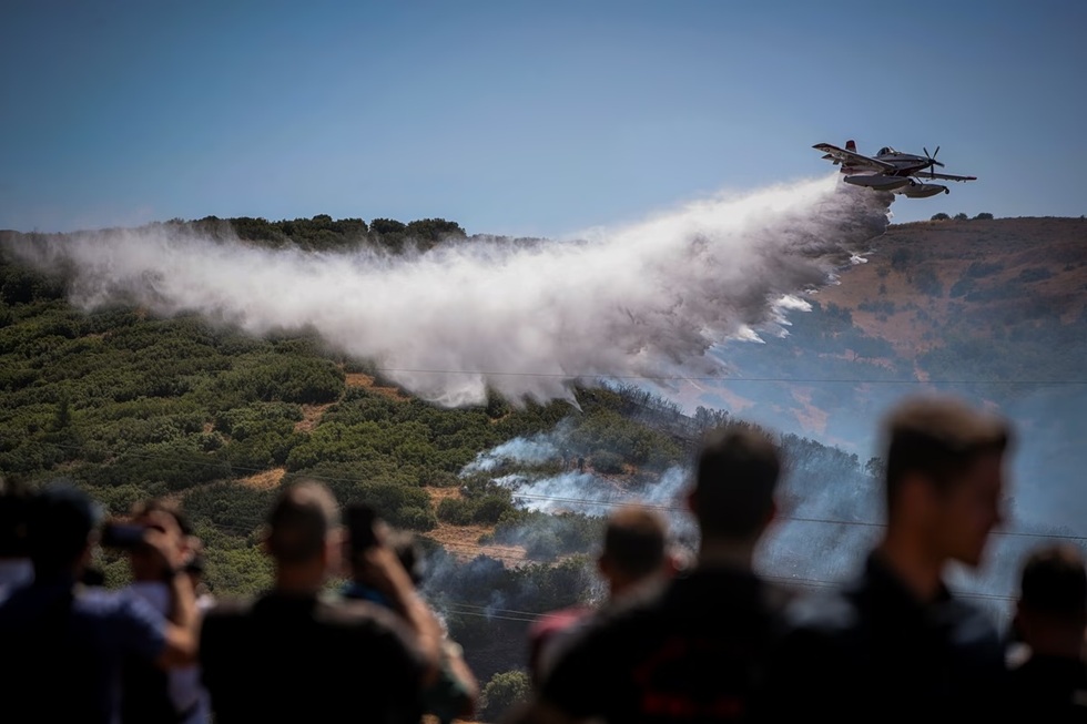 Σαράντα αγροτοδασικές πυρκαγιές σε ένα 24ωρο – Μάχη σε πέντε μέτωπα για τους πυροσβέστες