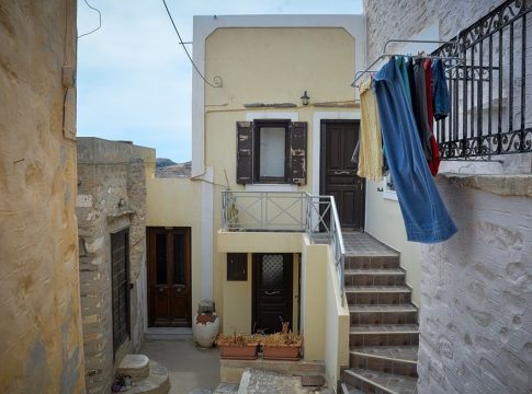 Σύρος: Τι ισχυρίζεται ο δράστης που τραυμάτισε θανάσιμα τη 42χρονη – Τι λέει ο πρώην ο σύζυγος του θύματος