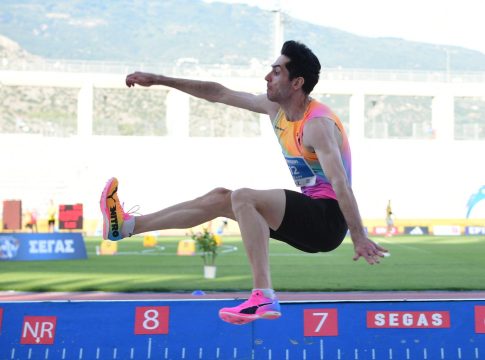 Τεντόγλου: Τα 4 άλματα πάνω από τα 8.50μ. και η ισοφάριση του πανελλήνιου ρεκόρ (vids)