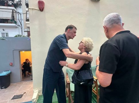 Συναντήθηκε με τη Μάγδα Φύσσα ο Μπαρτζώκας (pics)