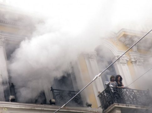 Συνελήφθη στη Βρετανία η 46χρονη για τον εμπρησμό στη Marfin