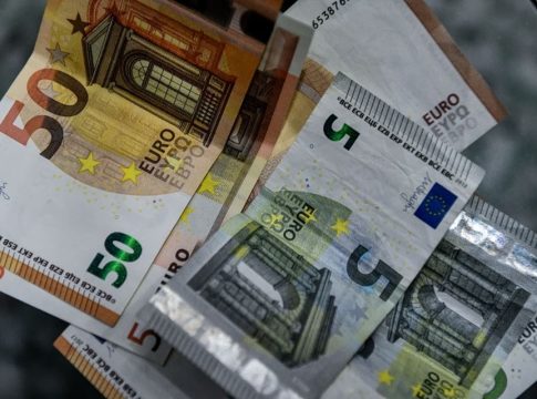 Άνοιξε η πλατφόρμα για τις 72 δόσεις – Ποιες οφειλές υπάγονται, πώς υποβάλλονται οι αιτήσεις