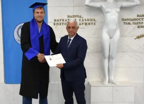 Ο Βεζένκοφ πήρε μάστερ στην Αθλητική Ακαδημία της Βουλγαρίας πάνω στην προπονητική