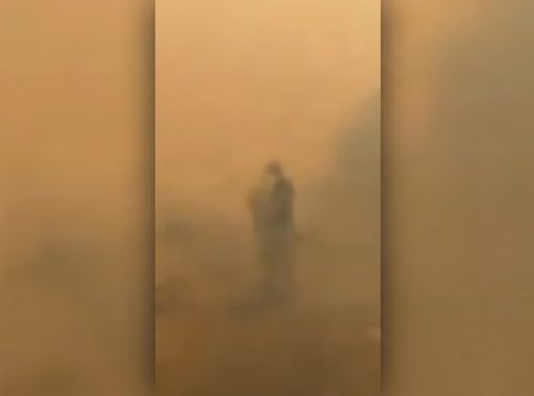 «Πάμε, πρέπει να φύγουμε!»: Βίντεο-σοκ από την πύρινη κόλαση στην Πάρο – Ελεύθερος ο δήμαρχος