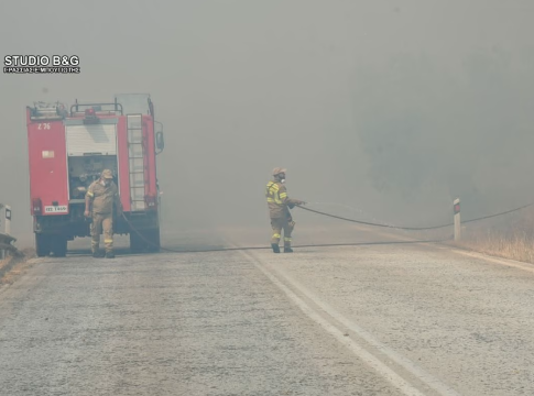 Φωτιά στην Αργολίδα: Κρίσιμες ώρες στο Φίχτι – Εκκενώθηκε το χωριό, στο νοσοκομείο δύο ηλικιωμένοι