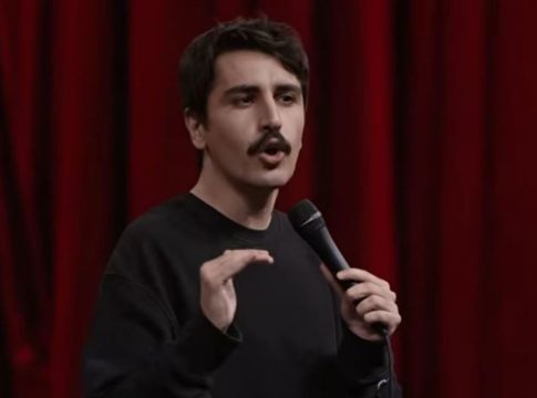 Τουρκία: Στη φυλακή ο κωμικός Ντενίζ Γκοκτάς για προσβολή του Ερντογάν