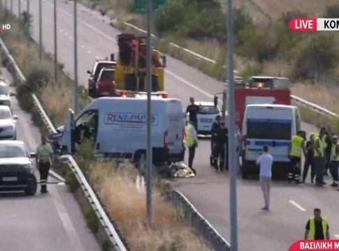 Εγνατία: Βαν με 13 παράνομους μετανάστες καρφώθηκε σε προπορευόμενο όχημα