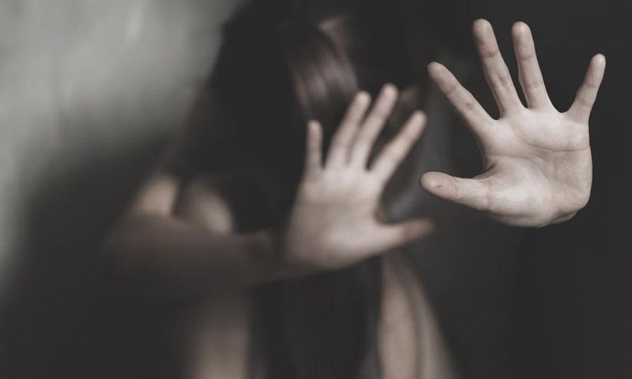 Για βιασμό ανήλικης και βιντεοσκόπηση της πράξης κατηγορείται 14χρονος