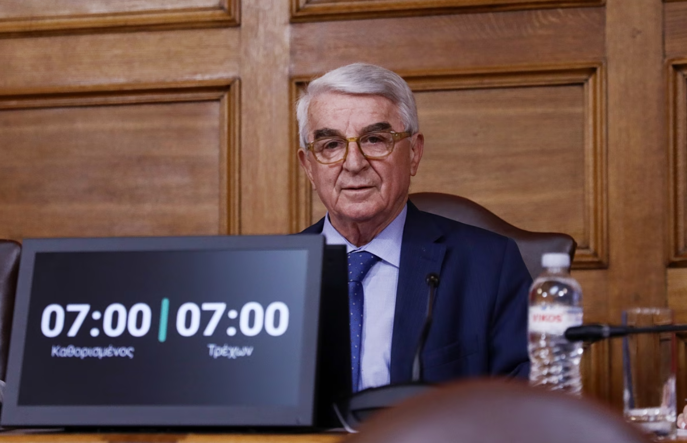 Έκθετη η ΝΔ στην Επιτροπή Θεσμών – Ο Μπούρας ζητούσε την κλήση του Ντίλιαν το 2022, αλλά τώρα λέει δεν επιτρέπεται