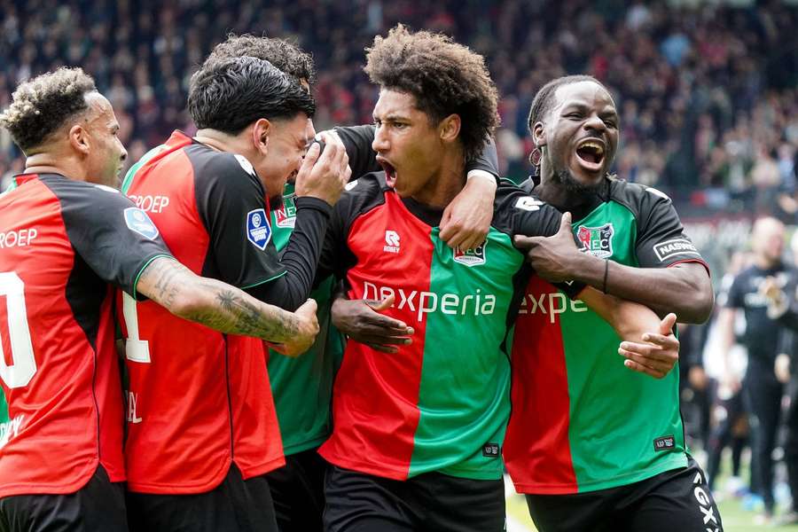 Η «πρώτη» στο Champions League και η ιστορική περσινή σεζόν – Ποια είναι η Ναϊμέγκεν που θα αντιμετωπίσει ο Ολυμπιακός (vids)