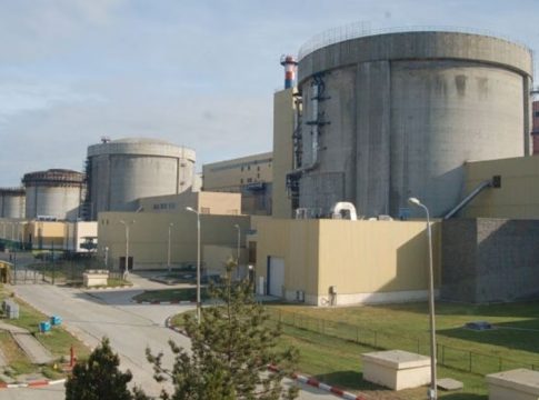 H Ρουμανία κλείνει πυρηνικό αντιδραστήρα για προληπτικούς λόγους καθώς έχει πέσει η στάθμη του Δούναβη