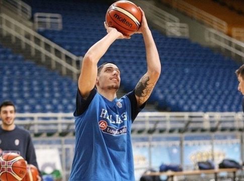 Κόνιαρης: «Το Μαρούσι με προσέγγισε με ζεστό τρόπο – Ήταν εύκολη απόφαση για εμένα»