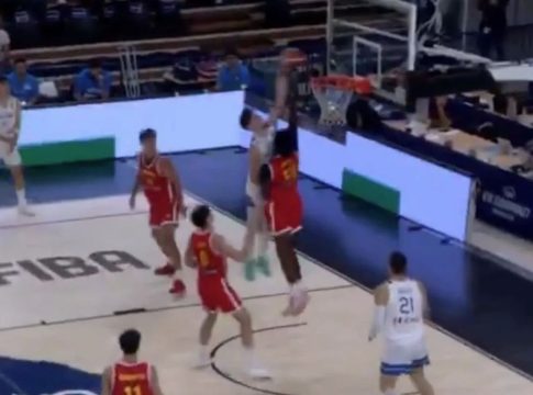 Ο Χατζηλάμπρου έκανε… poster τον Ισπανό σέντερ (vid)